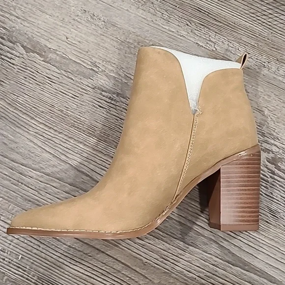 HOST PICK Side V Cutout Suede Chunky Stacked Ankle Boots Size 9.5 PiePieBuy - Picture 2 of 6